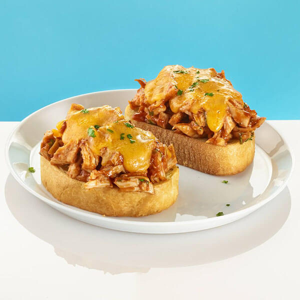 SKIPPY® Peanut Butter BBQ Chicken Melt / Pollo a la barbacoa de mantequilla de maní fundir