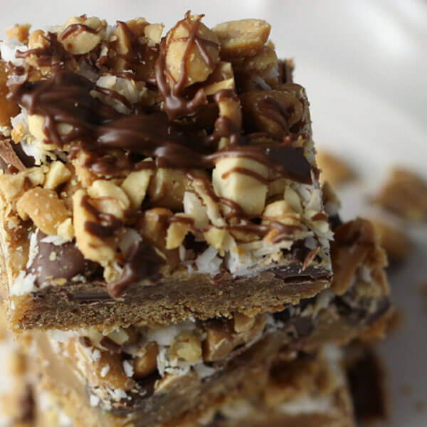 SKIPPY® Peanut Butter Magic Cookie Bars / Barras mágicas de galletas con mantequilla de maní